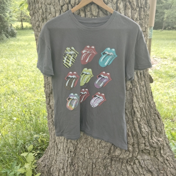 the Rolling Stones Tops - ⬇️ Price Drop!⬇️Rolling Stones T-shirt in size L